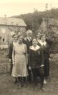 thumbs/1930..meta-miler_with_family.png.jpg